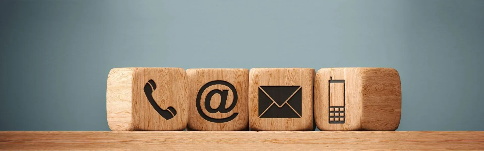 আমাদের সাথে যোগাযোগ করুন